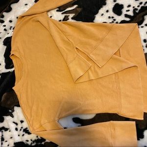 MUSTARD / YELLOW CREWNECK